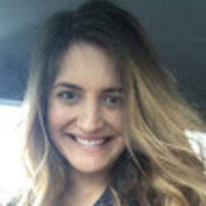 Meet your Posher, Caitlin